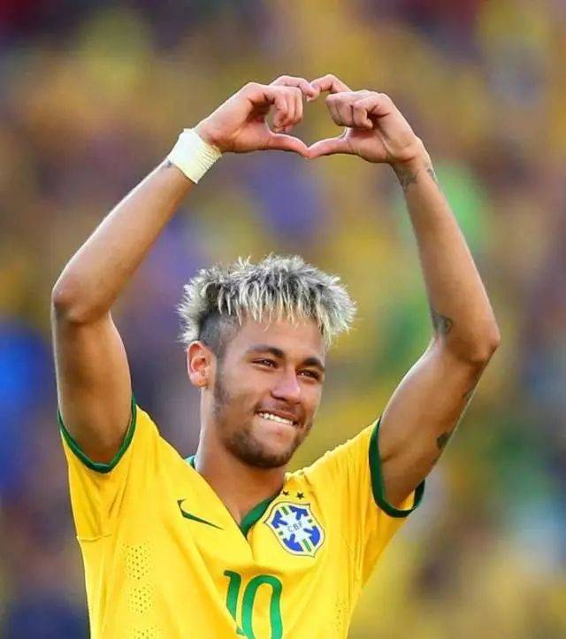 篮球勇士替补球员连续得分上双