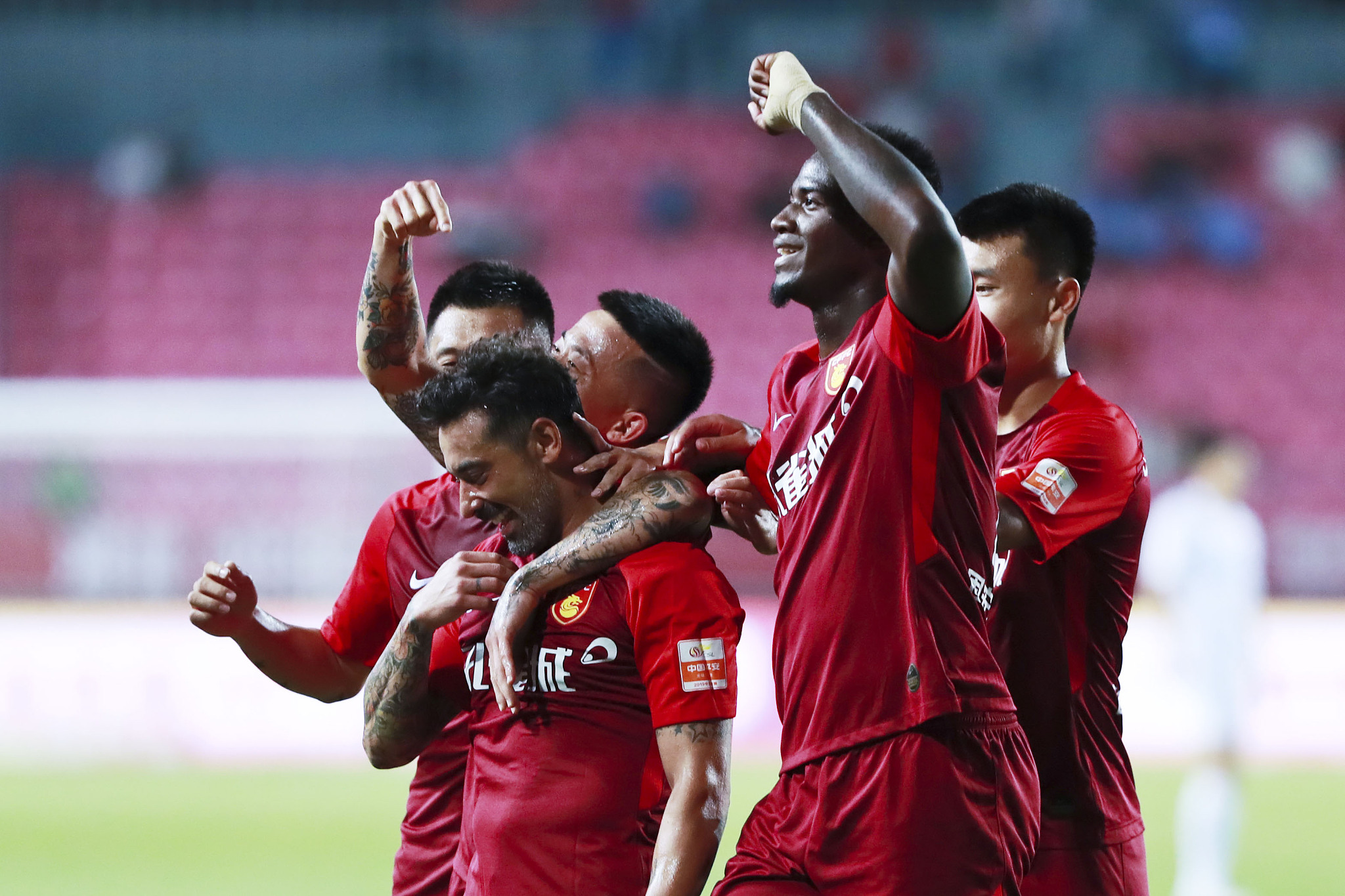 奥运冠军邓亚萍助阵 海南琼海健康乐跑开跑 以奔跑 致母爱