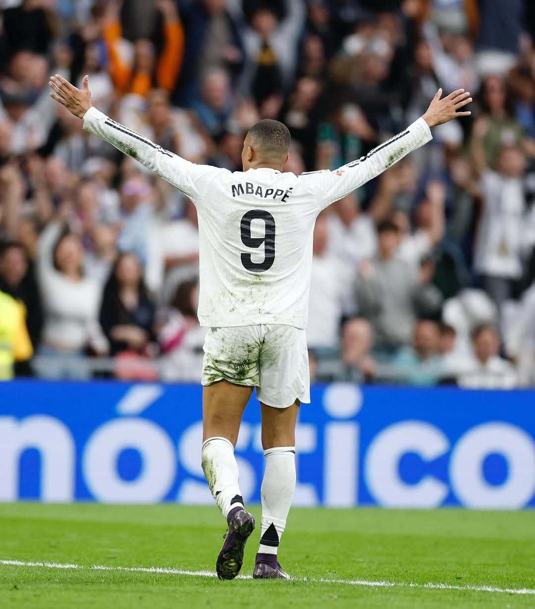 亚冠二级半场：纳塔吾头球造险，巴吞联0-0战平淡滨尼流浪者