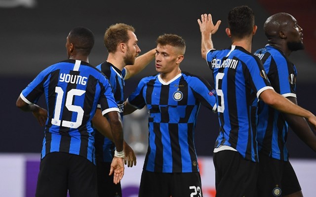 中国球员留洋要分几步走？看看日本足球的“参考答案”（中国球员留洋如何分步推进？日本足球的经验可供借鉴）