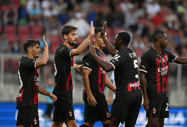 丘库埃泽：我在米兰机会不够；我想念米兰，他们能拿意甲冠军（丘库埃泽：在米兰机会有限，我仍想念他们并看好夺得意甲冠军）