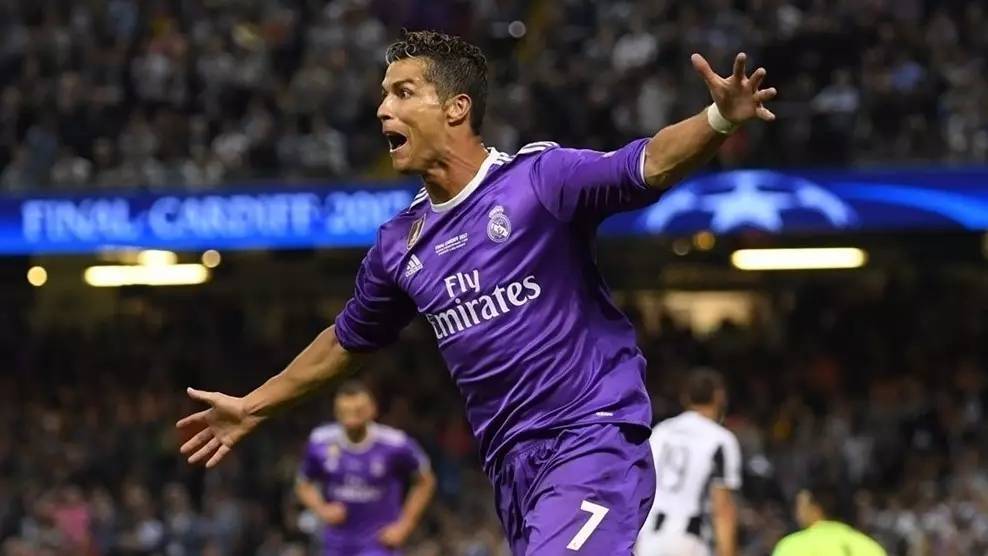 福勒：谢什科实在太贵了，他在英超很挣扎，表现得像青训球员（福勒：谢什科身价虚高，在英超踢得艰难，状态像青训小将）