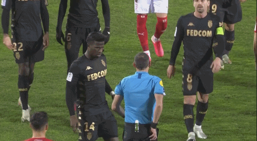 前西班牙主帅：不会给亚马尔任何建议；维尼修斯缺乏足球素养（西班牙前主帅：不会向亚马尔提建议，称维尼修斯足球素养不足）