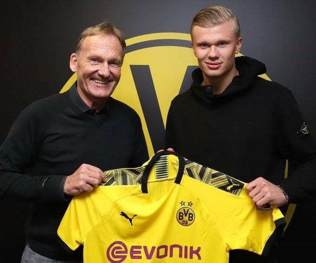 足球报：国安亚冠出局后，有球迷退了足协杯决赛的门票与酒店