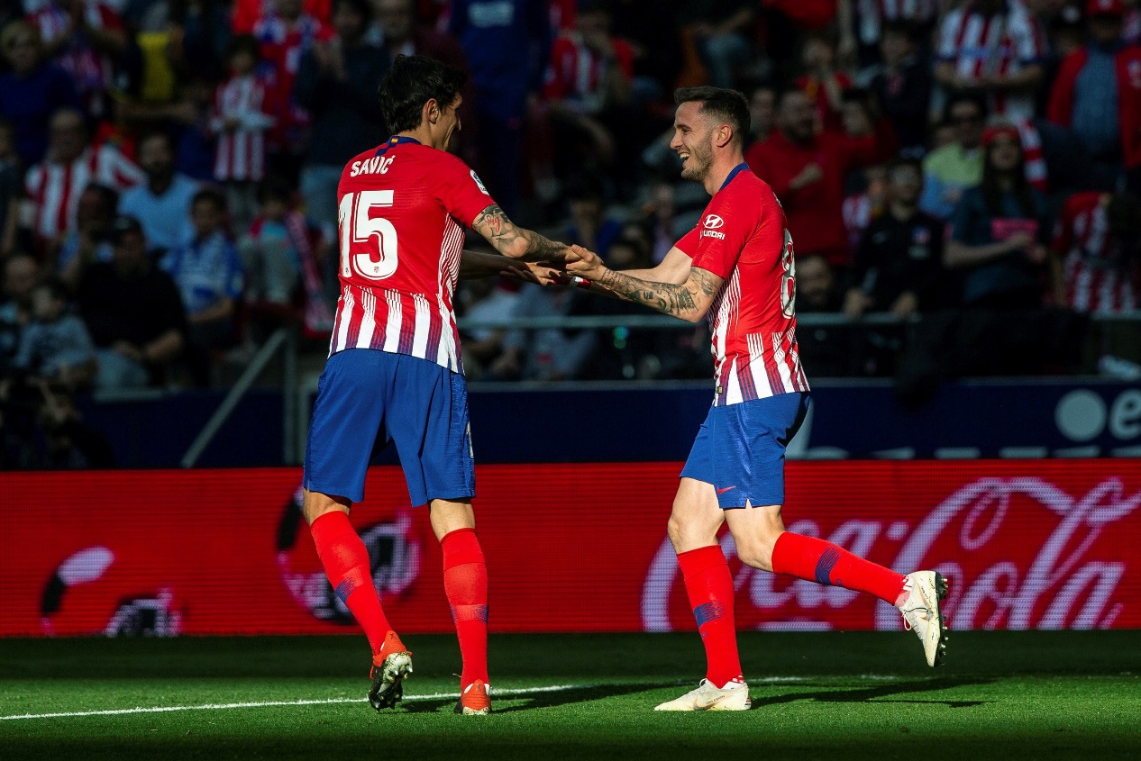 TA：孔帕尼相较图赫尔谦逊很多，不会对高层、球员评头论足