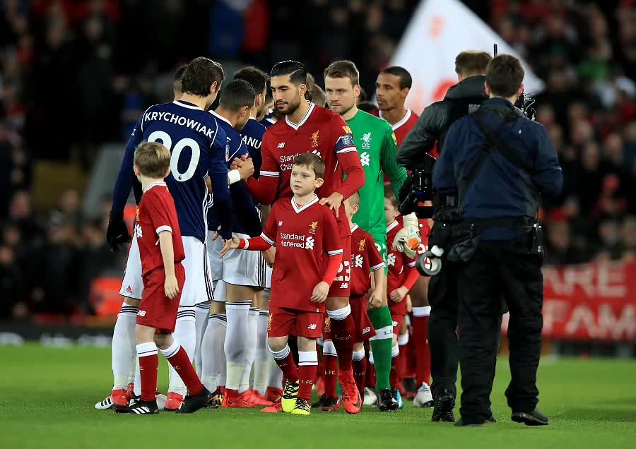 本赛季库追巴同时在场时，勇士攻防效率和净效率均为联盟第二