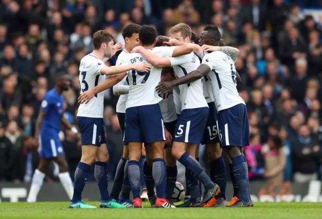 滇超联赛保山代表队出征怒江（保山代表队奔赴怒江征战滇超）